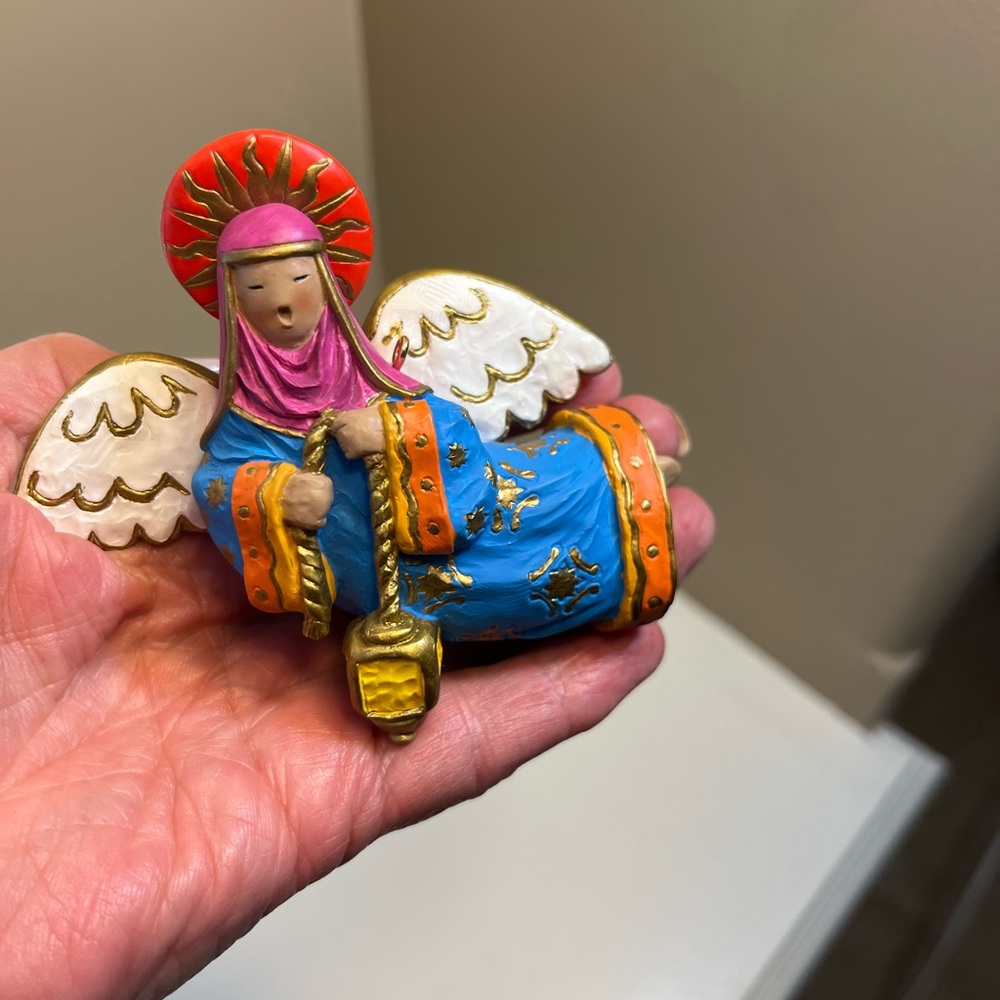 Hallmark “Light The Way” 1996 Christmas Ornament. - Picture 2 of 10